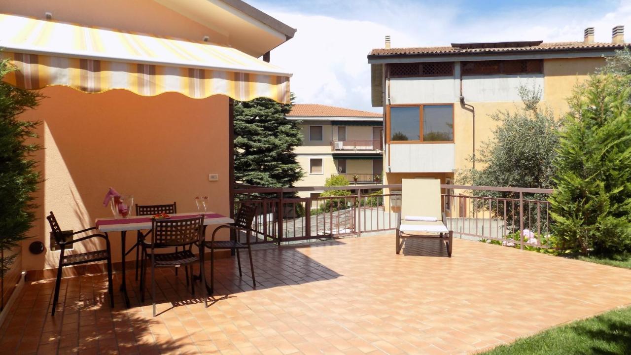 Millyholidays - Apartment Lilla - Center - Nearby Beach - Private Garden - Spa Pool Bardolino Exterior photo